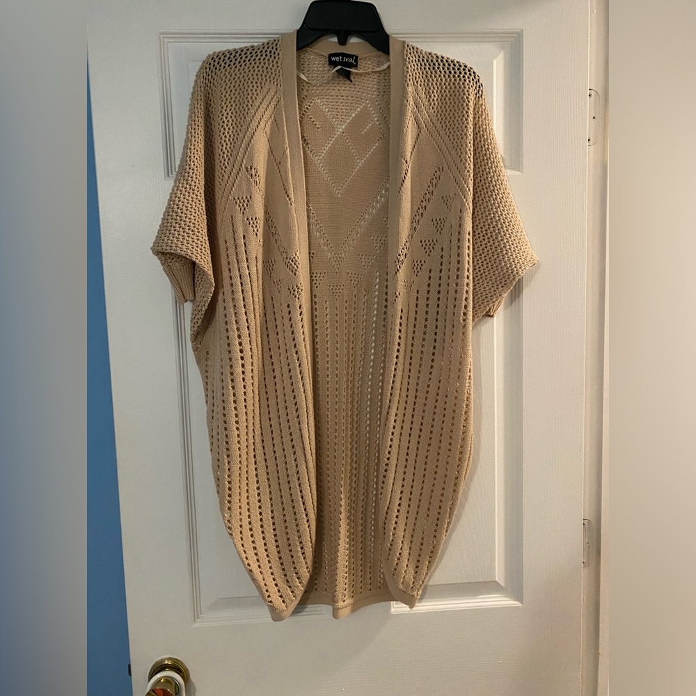 WET SEAL 🦭 COVER UP OR THROW OVER